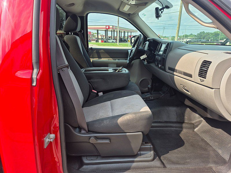 Used 2007 Chevrolet Silverado 1500 W/T w/ Towing Package AWD/4WD image 17