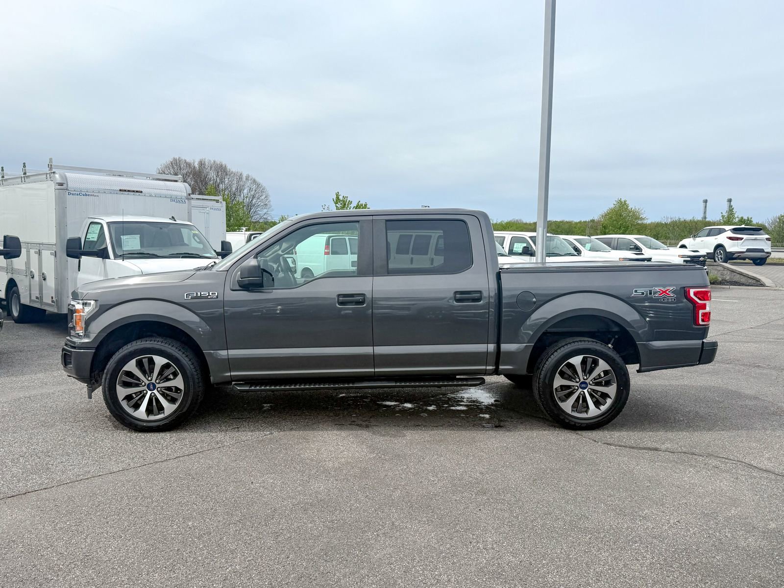 Used 2019 Ford F150 XL w/ Equipment Group 101A Mid AWD/4WD image 4