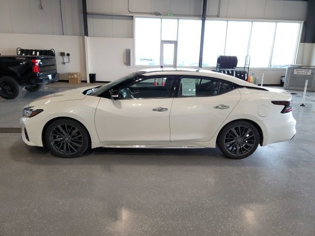 Used 2019 Nissan Maxima Platinum w/ Reserve Package FWD image 4