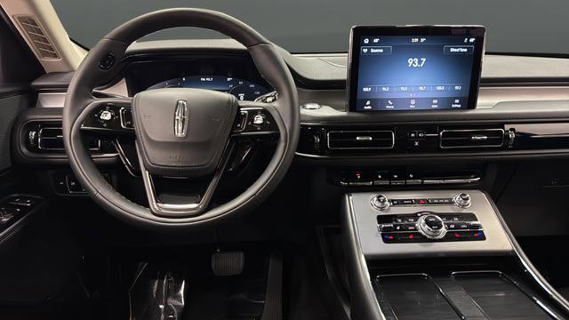 Used 2024 Lincoln Aviator AWD w/ Premium Package image 7