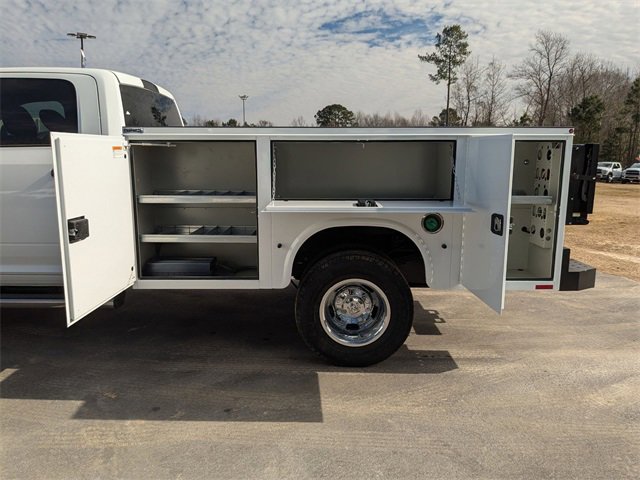 New 2024 RAM 3500 Tradesman w/ Chrome Appearance Group image 28