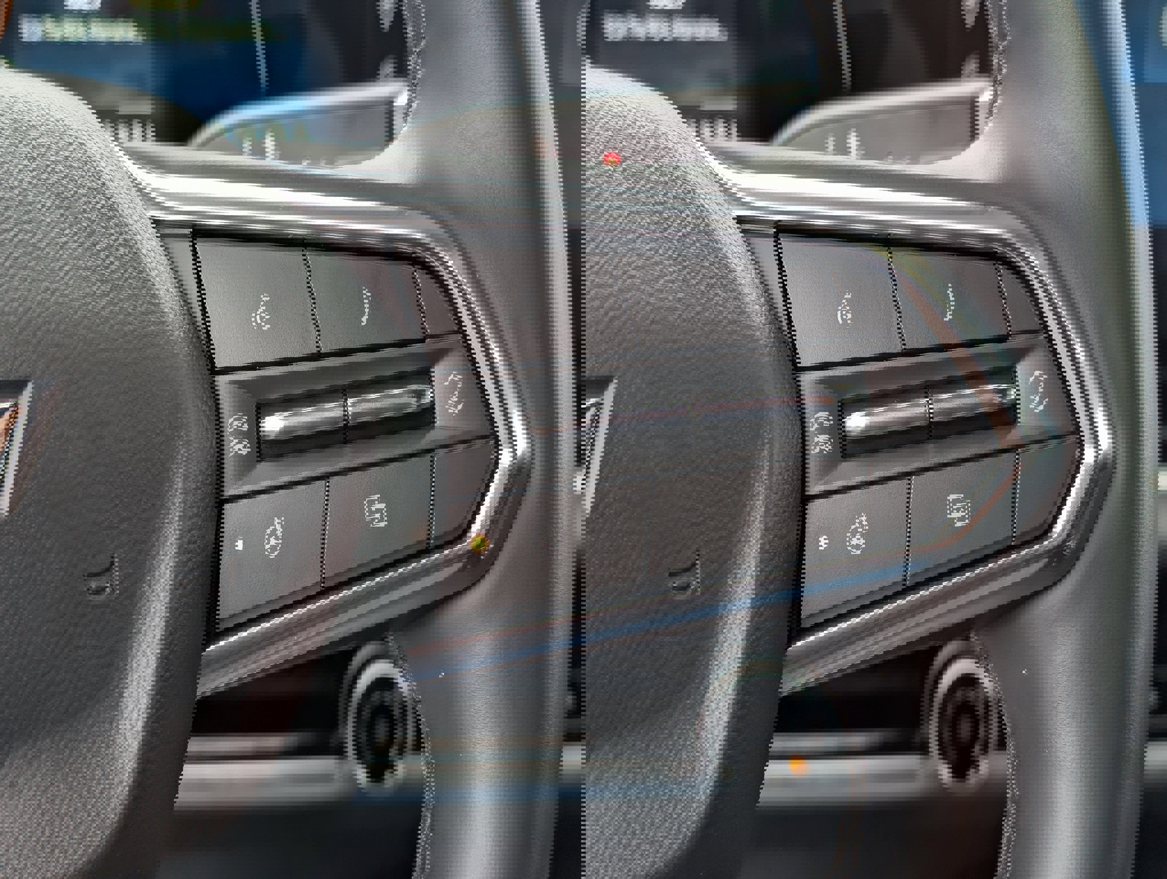 New 2025 Chevrolet Equinox LT w/ Safety and Technology Package image 6