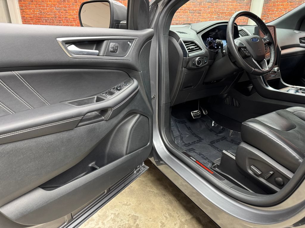 Used 2023 Ford Edge ST AWD/4WD image 9