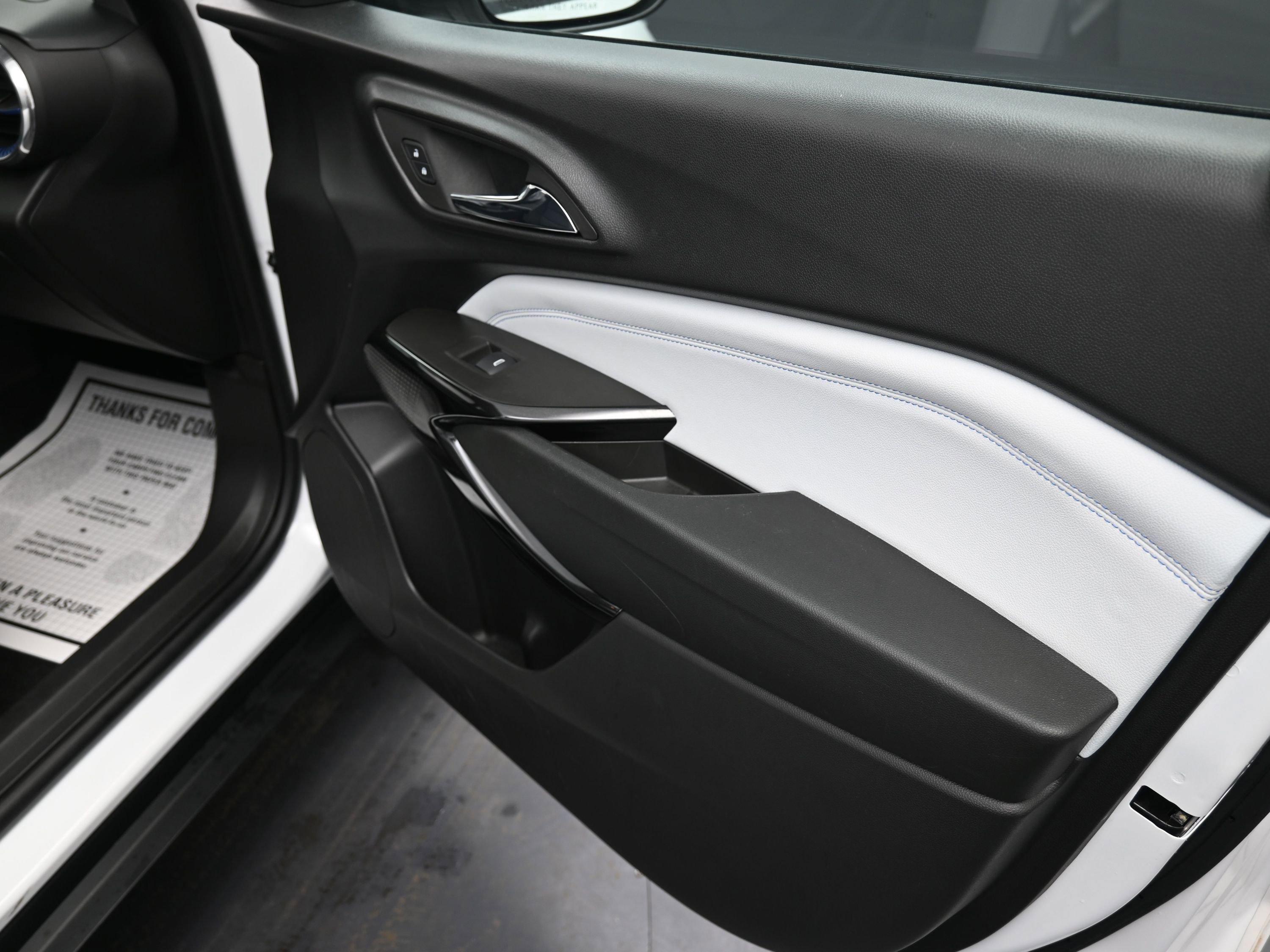 Used 2024 Chevrolet Trax LT w/ Driver Confidence Package image 26