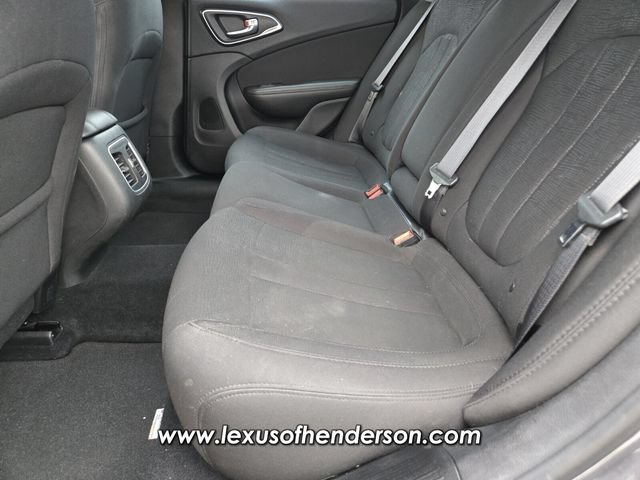 Used 2015 Chrysler 200 Limited w/ Convenience Group FWD image 11
