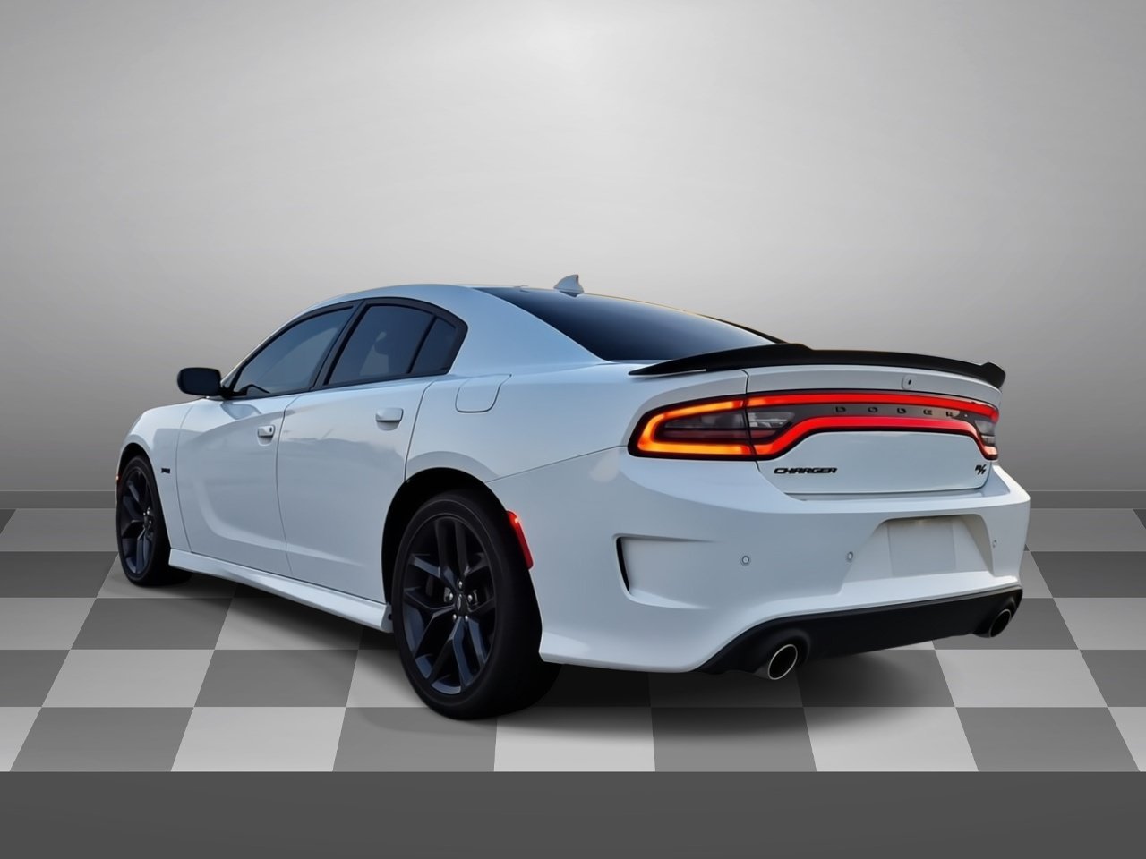 Used 2023 Dodge Charger R/T w/ Blacktop Package RWD image 4
