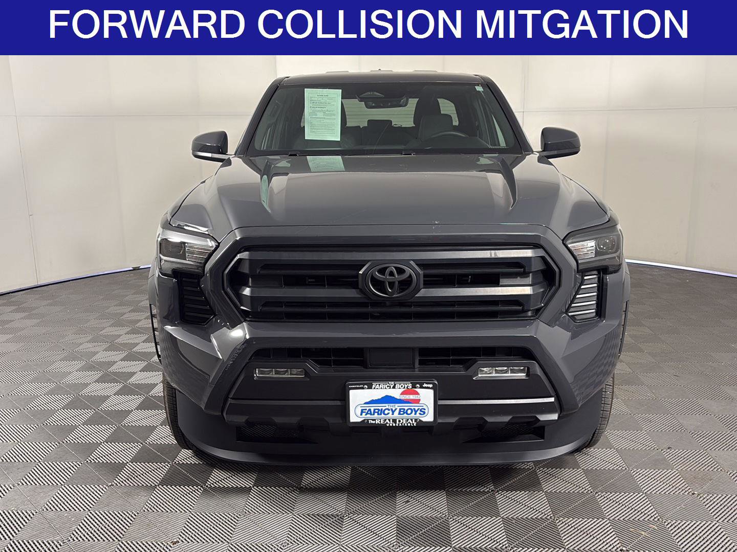 Used 2024 Toyota Tacoma SR5 AWD/4WD image 4