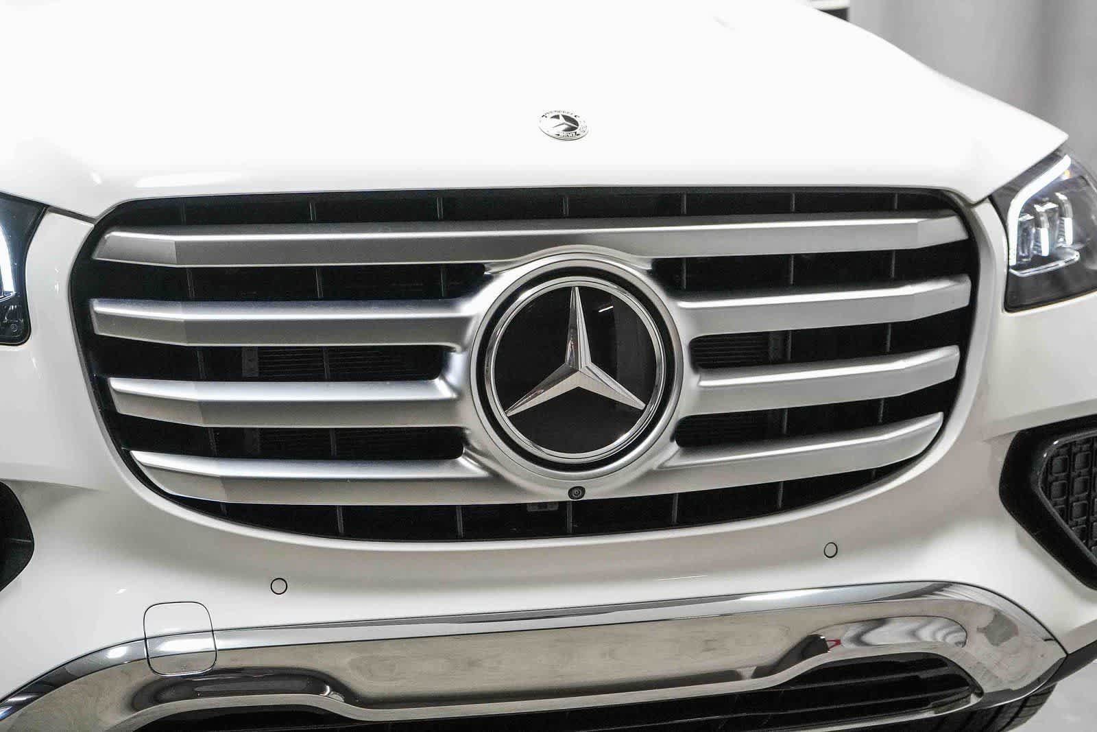 Used 2025 Mercedes-Benz GLS 450 4MATIC image 5