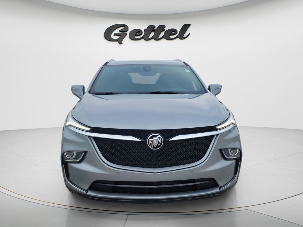 Used 2023 Buick Enclave Essence w/ Sport Touring Edition image 8