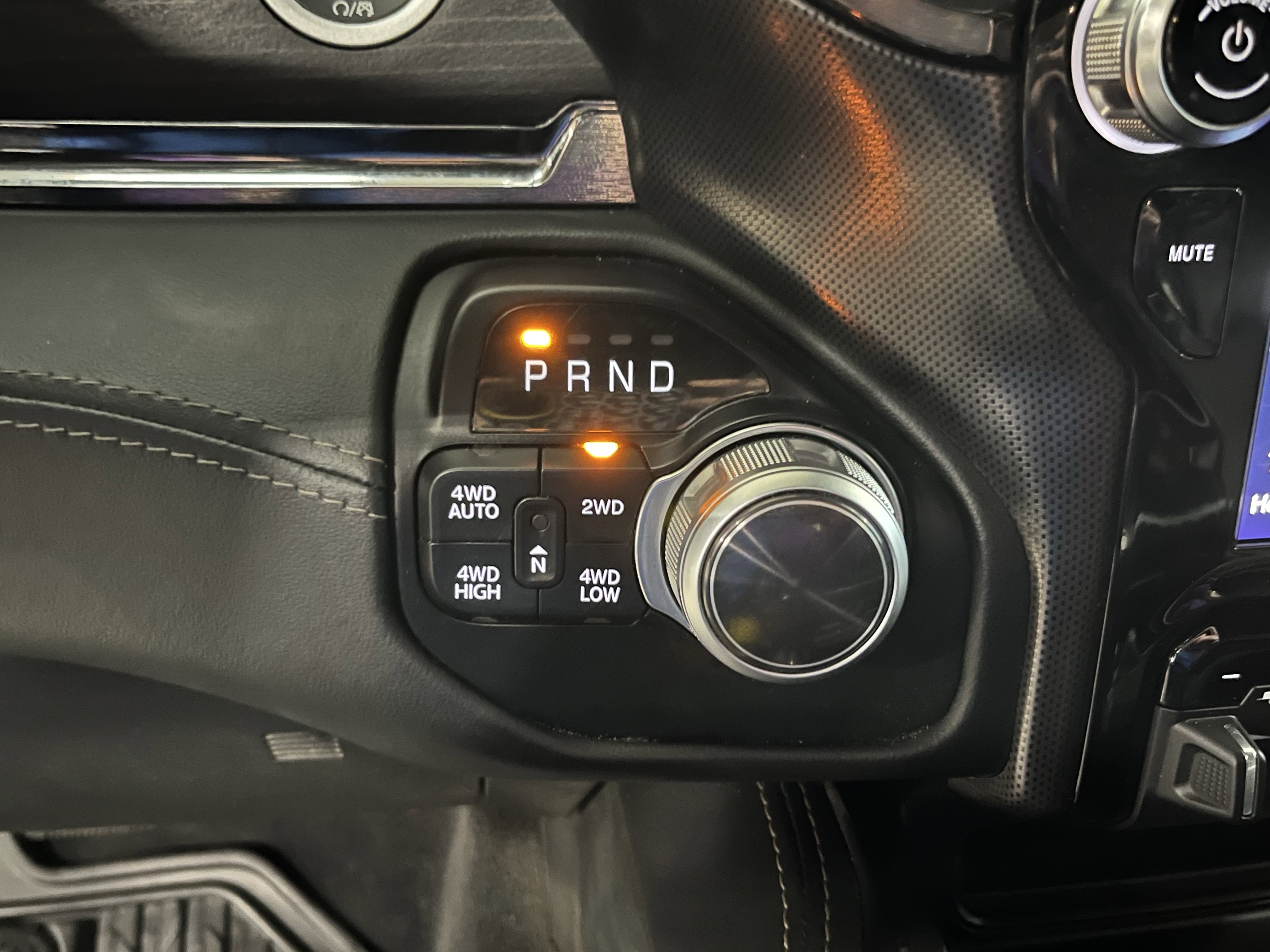 Used 2022 RAM 1500 Limited w/ Body-Colour Bumper Group image 24