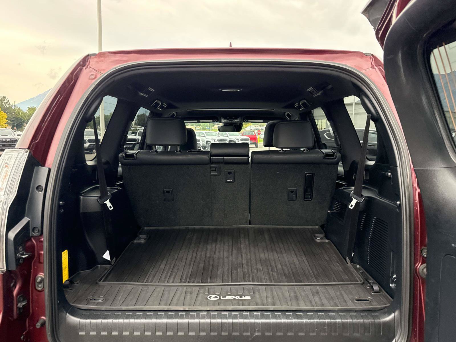 Used 2022 Lexus GX 460 Premium w/ Premium Package AWD/4WD image 18