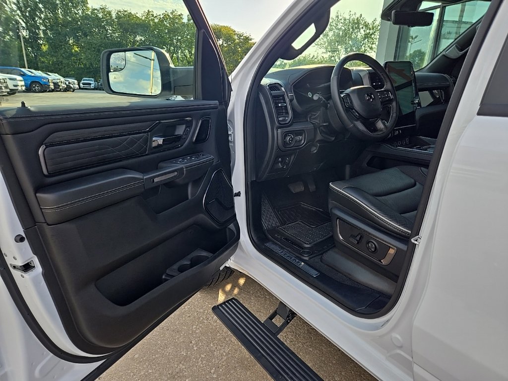 Used 2026 RAM 1500 Limited AWD/4WD image 9