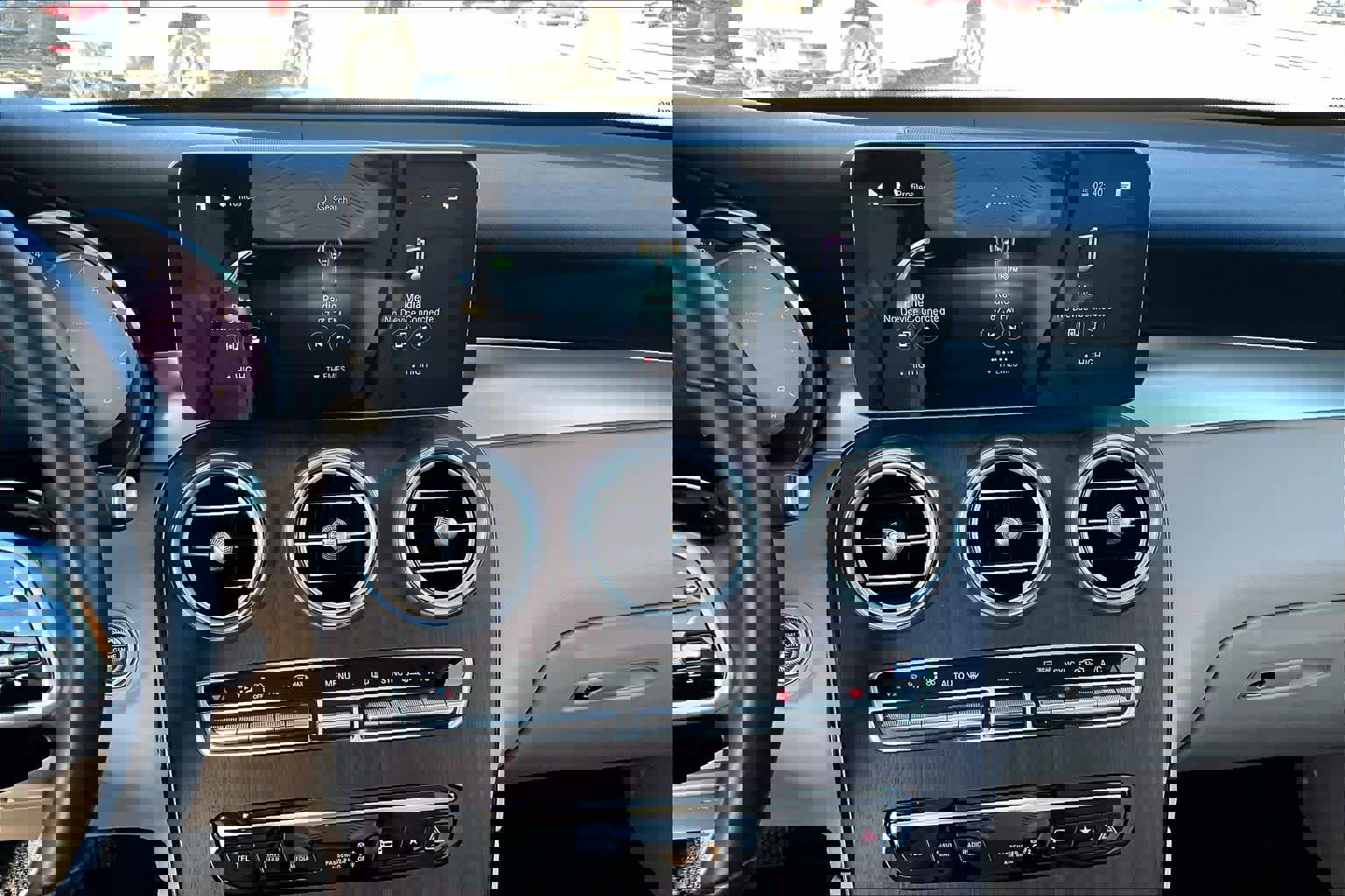 Used 2022 Mercedes-Benz GLC 300 4MATIC image 7