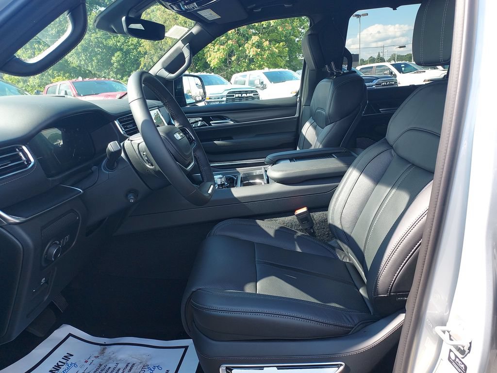 New 2026 Jeep Grand Wagoneer L Summit AWD/4WD image 13