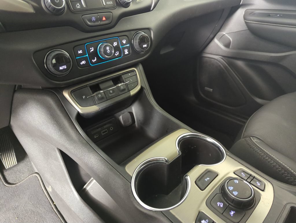 Used 2024 GMC Terrain Denali AWD/4WD image 19
