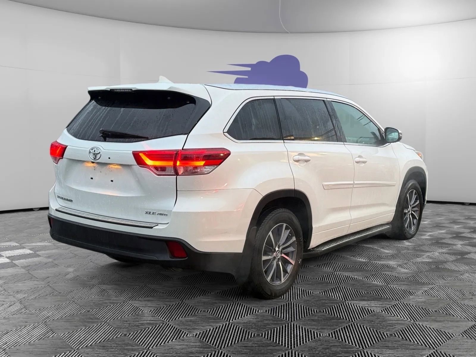 Used 2018 Toyota Highlander XLE image 5