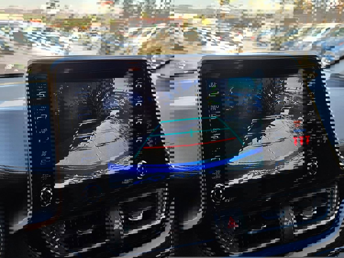 Used 2020 Toyota C-HR Limited FWD image 35