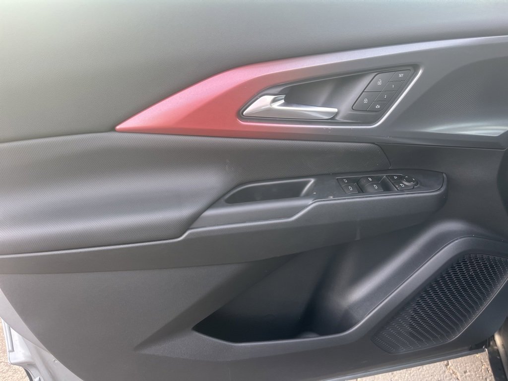 New 2026 Chevrolet Equinox EV RS image 12