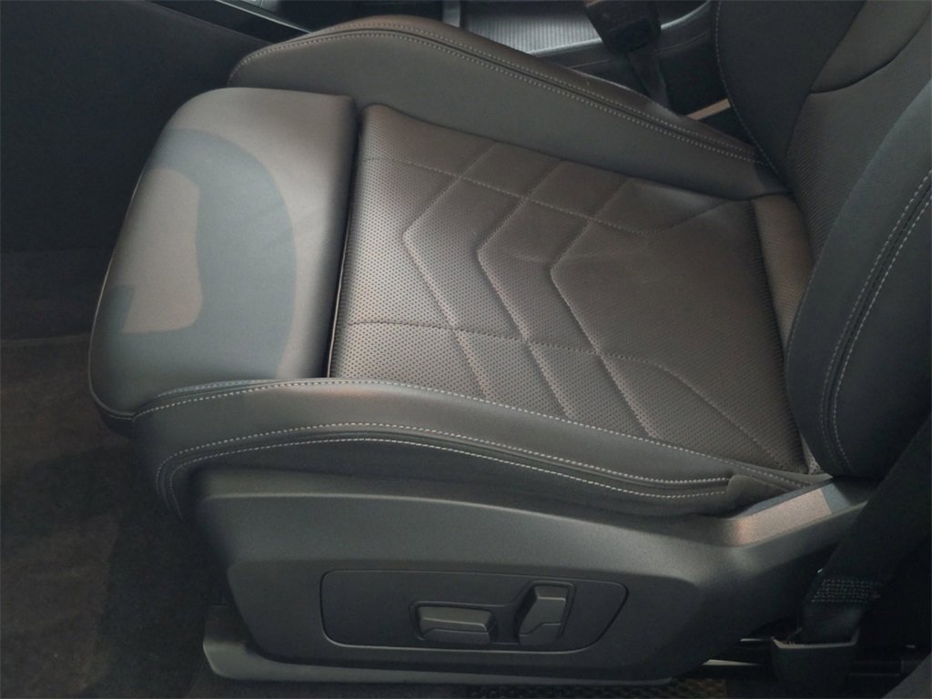 Used 2025 BMW X2 xDrive28i w/ M Sport Package image 30