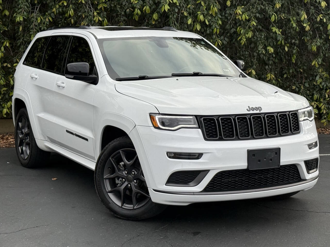 Used 2020 Jeep Grand Cherokee Limited X image 1