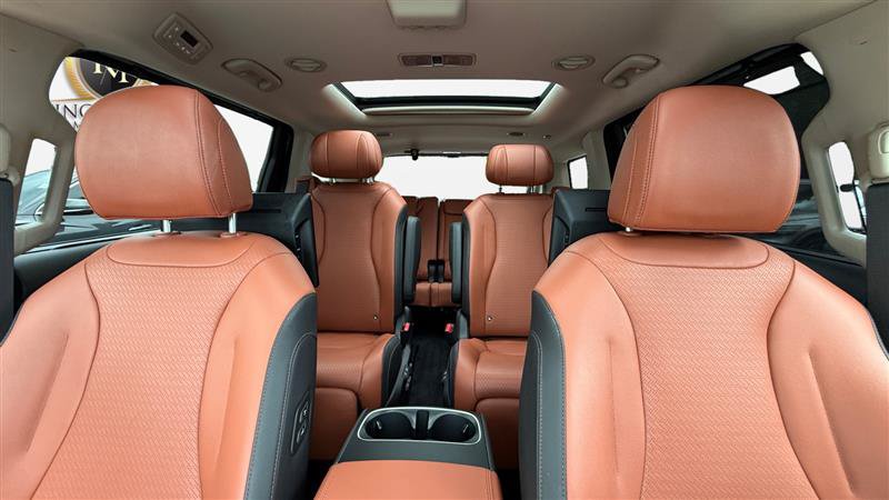 Used 2025 Kia Carnival SX Prestige FWD image 23
