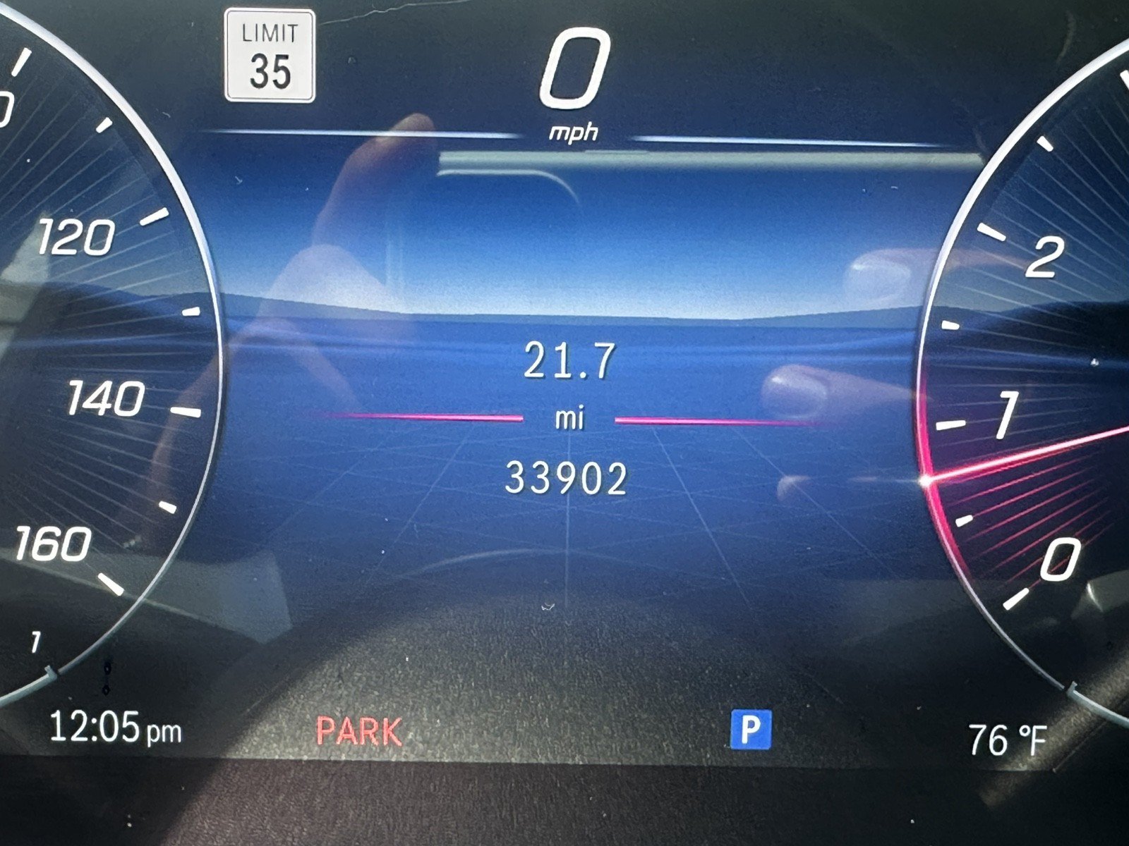Used 2024 Mercedes-Benz CLE 300 4MATIC Coupe image 15