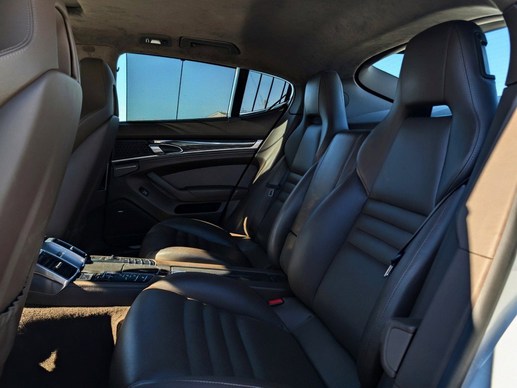 Used 2016 Porsche Panamera GTS image 14