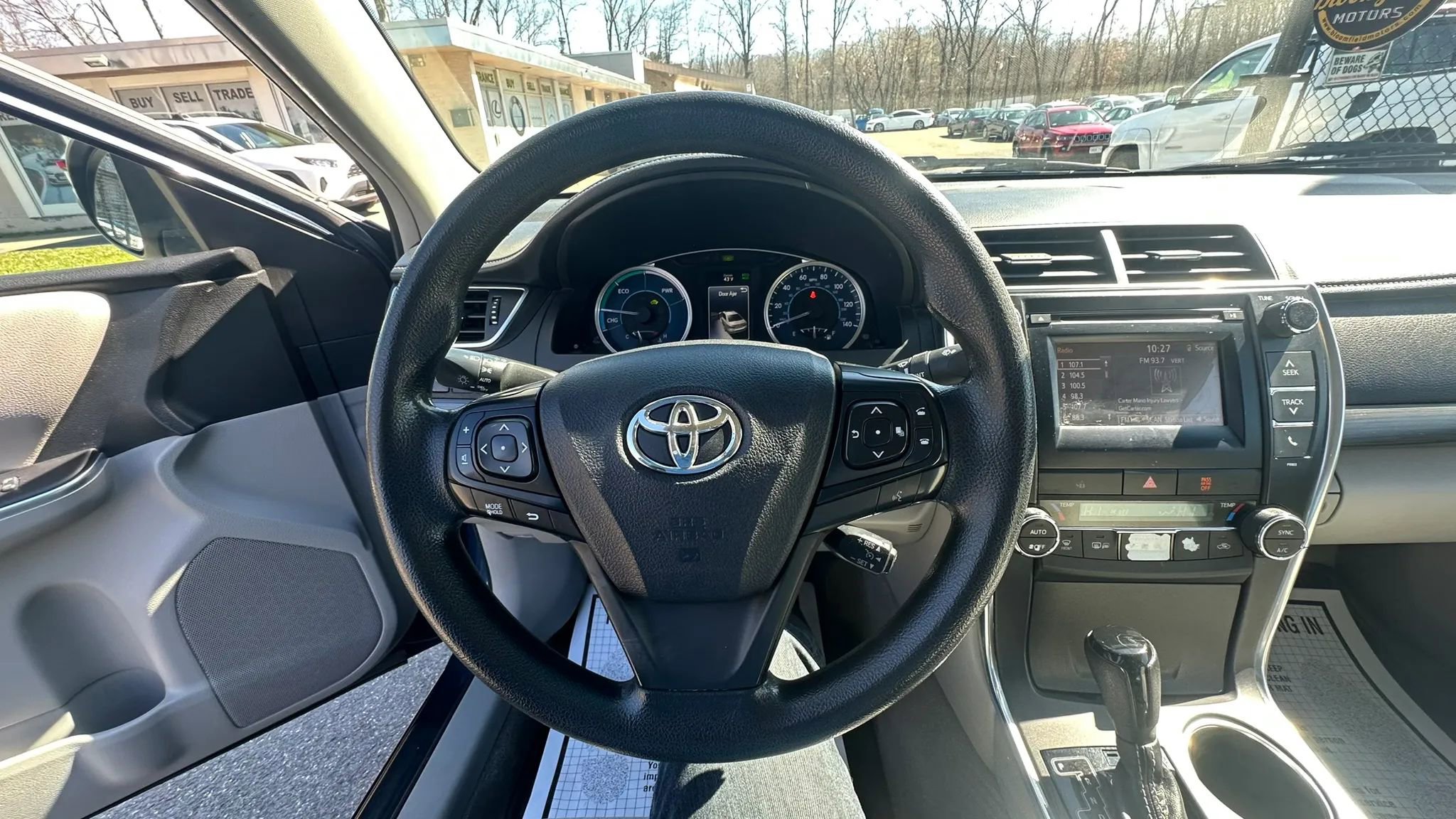 Used 2015 Toyota Camry LE FWD image 9