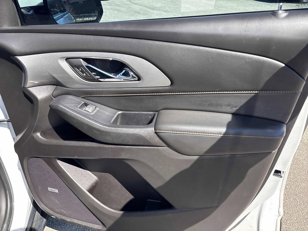 Used 2018 Chevrolet Traverse LT image 35