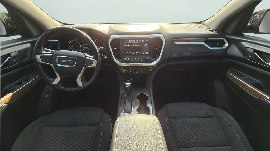 Used 2018 GMC Acadia SLE image 18