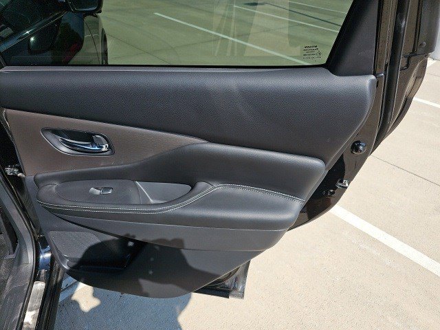Used 2023 Nissan Murano SL w/ SL Moonroof Package image 17