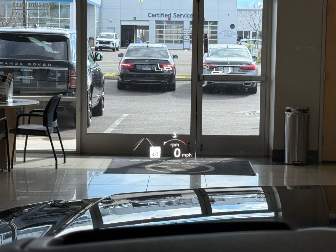 Used 2018 Land Rover Range Rover HSE image 13