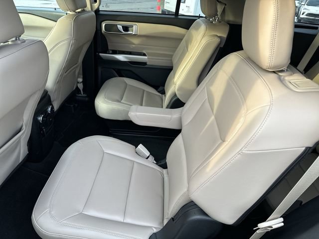 Used 2023 Ford Explorer XLT w/ Equipment Group 202A image 26
