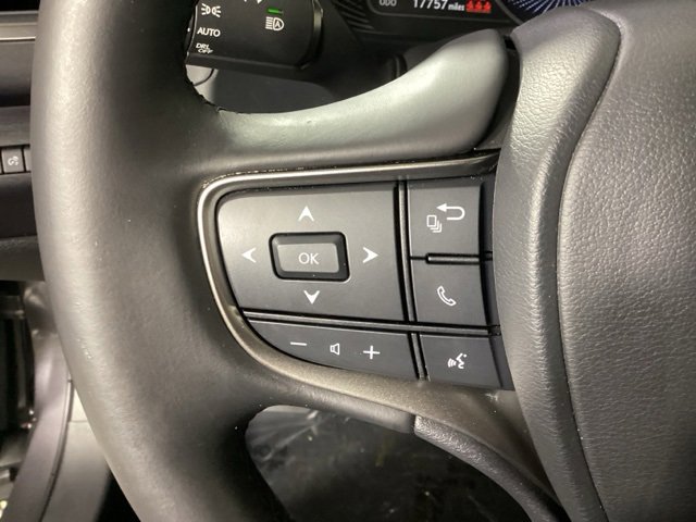 Used 2024 Lexus UX 250h AWD image 27