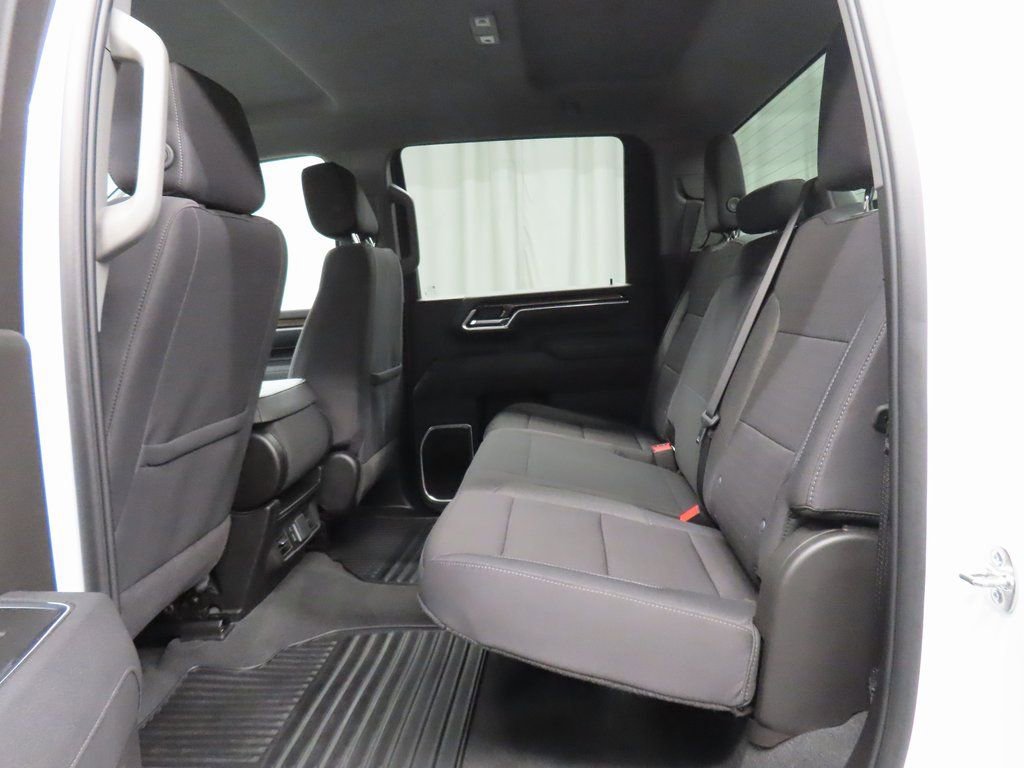 Used 2025 Chevrolet Silverado 2500 LT w/ Convenience Package AWD/4WD image 10