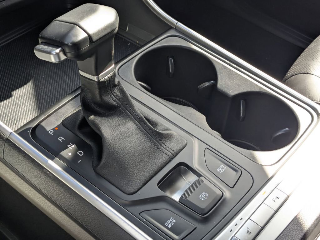 Used 2025 Kia Carnival image 19