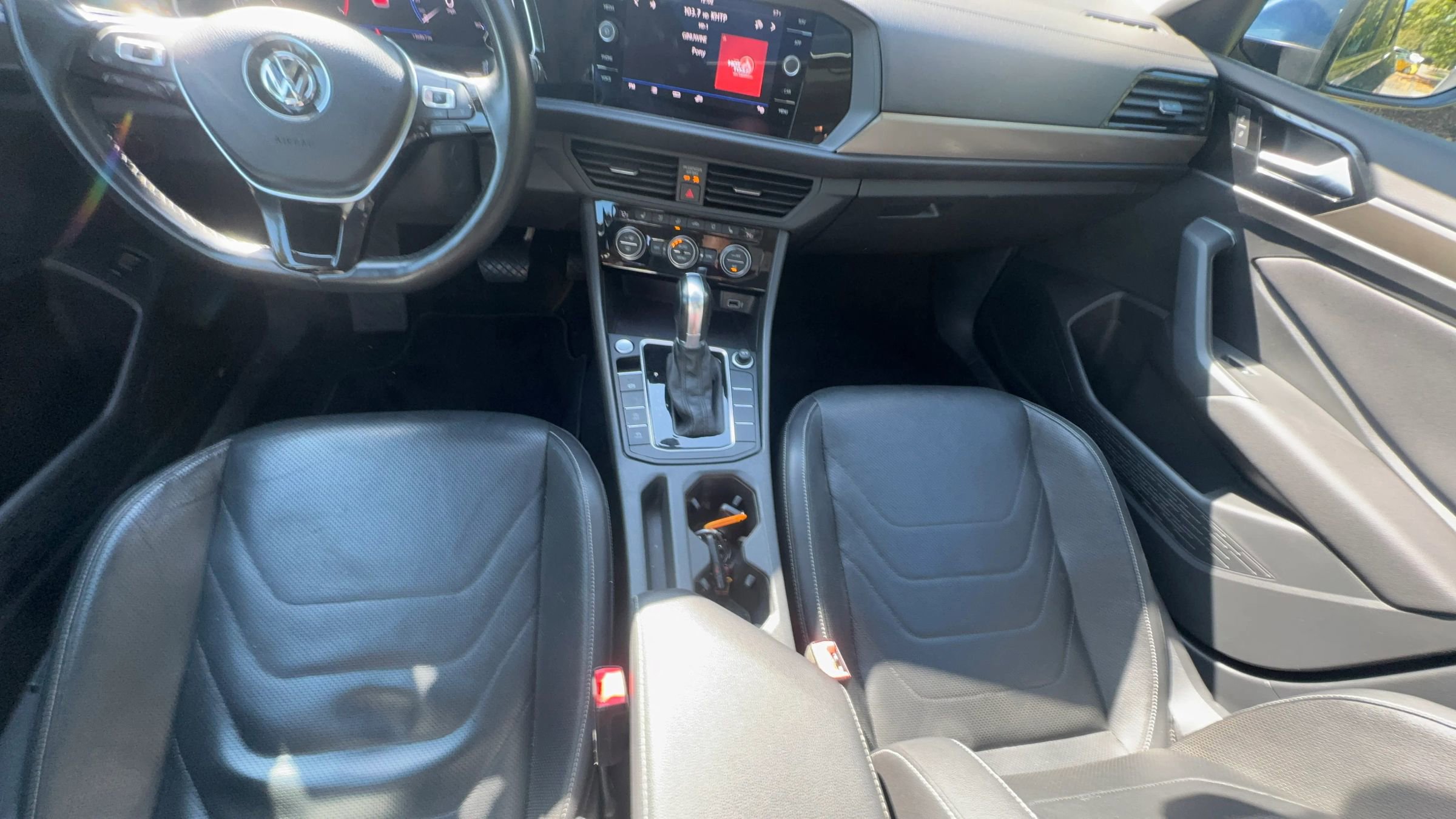 Used 2019 Volkswagen Jetta SEL Premium image 14