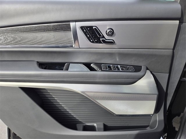 New 2026 Cadillac Vistiq Platinum w/ LPO, Floor Liner Package image 19