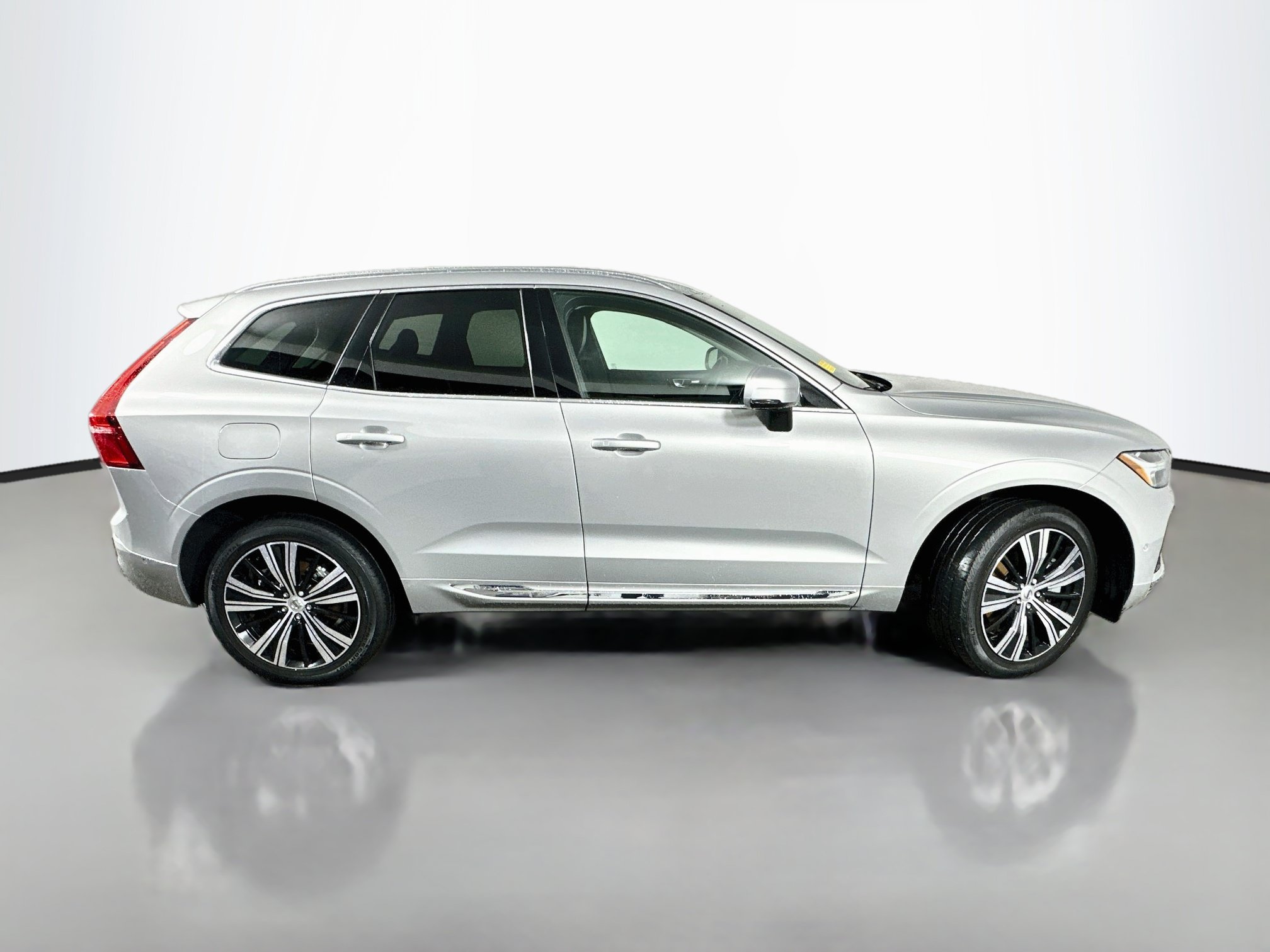 Used 2022 Volvo XC60 T8 Inscription w/ Advanced Package AWD/4WD image 8