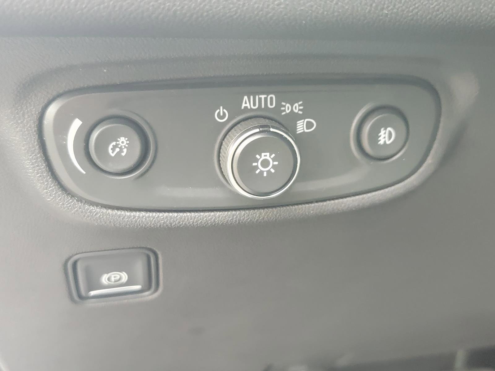 Used 2022 GMC Terrain SLT w/ Infotainment Package II image 31