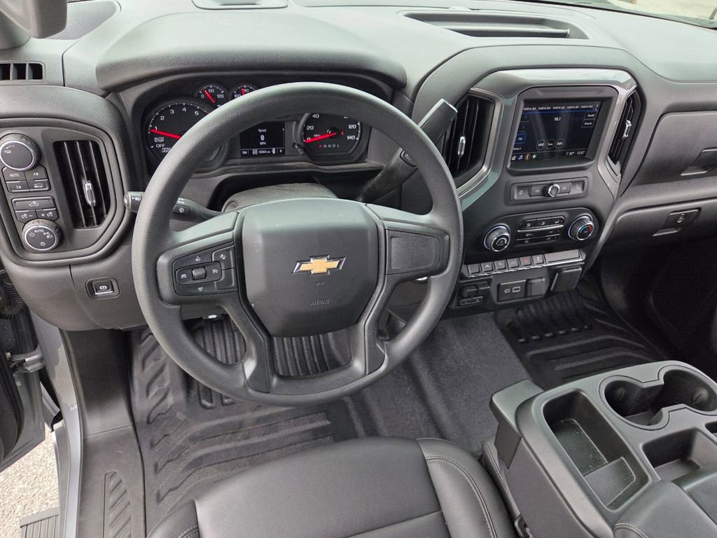 Used 2025 Chevrolet Silverado 1500 W/T w/ Trailering Package image 5