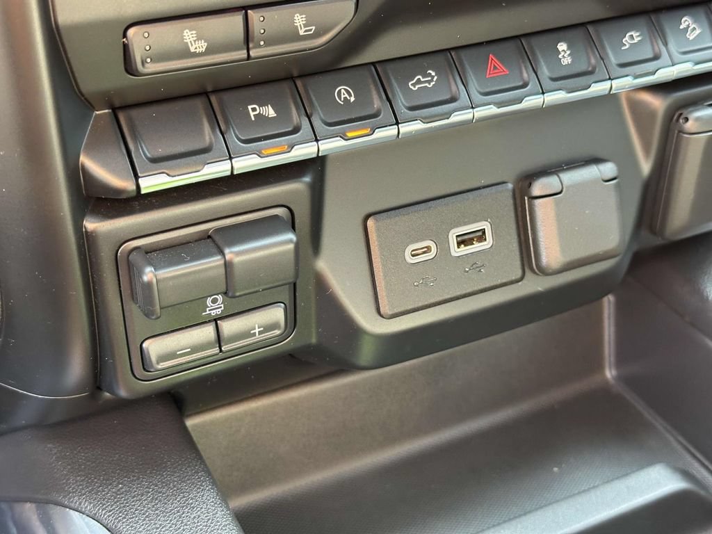 Used 2021 Chevrolet Silverado 1500 LT Trail Boss w/ Convenience Package II AWD/4WD image 22