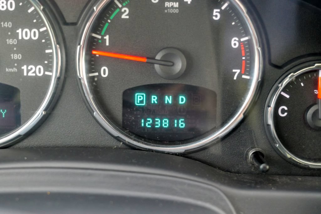 Used 2011 Jeep Liberty Limited w/ Chrome Accents Group AWD/4WD image 46