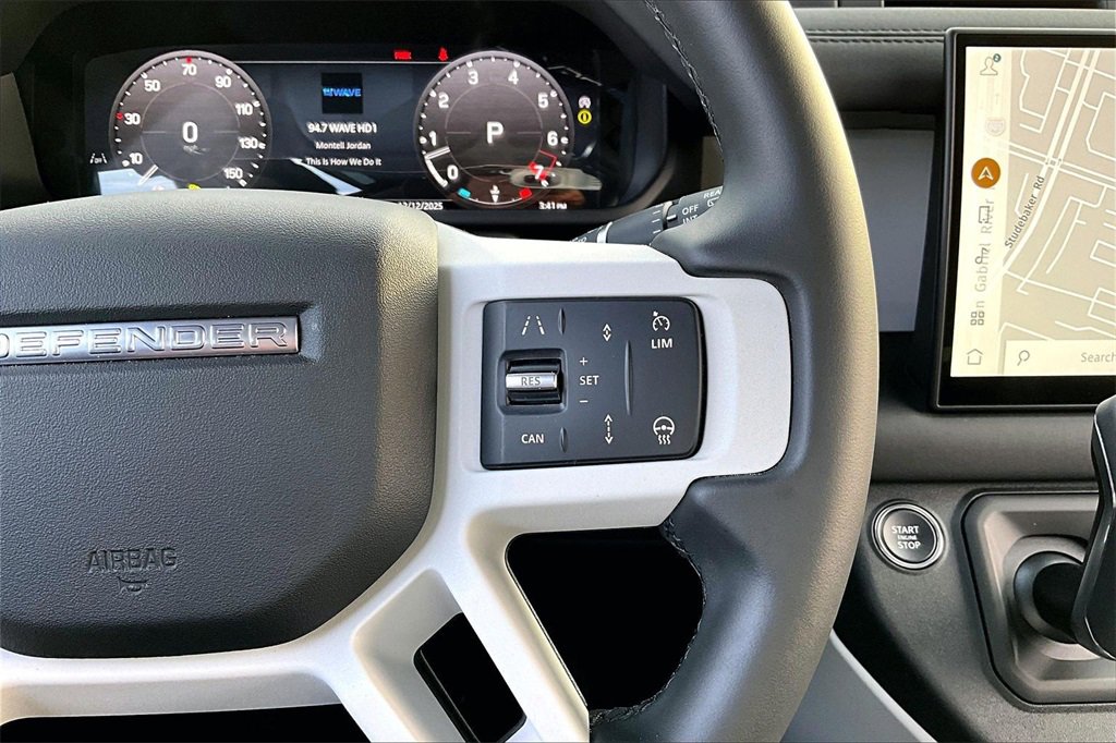Used 2025 Land Rover Defender 110 S image 12