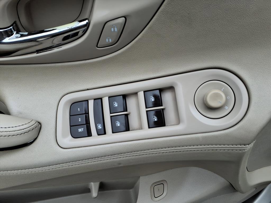 Used 2015 Buick LaCrosse Leather image 18