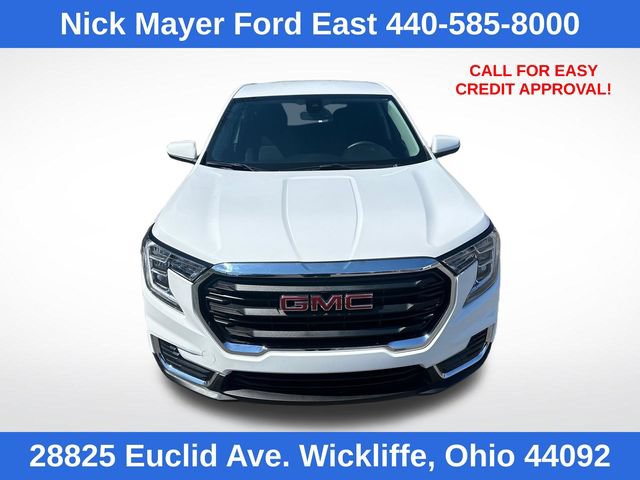 Used 2024 GMC Terrain SLE AWD/4WD image 2