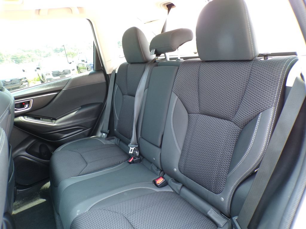 Used 2023 Subaru Forester Premium AWD/4WD image 16