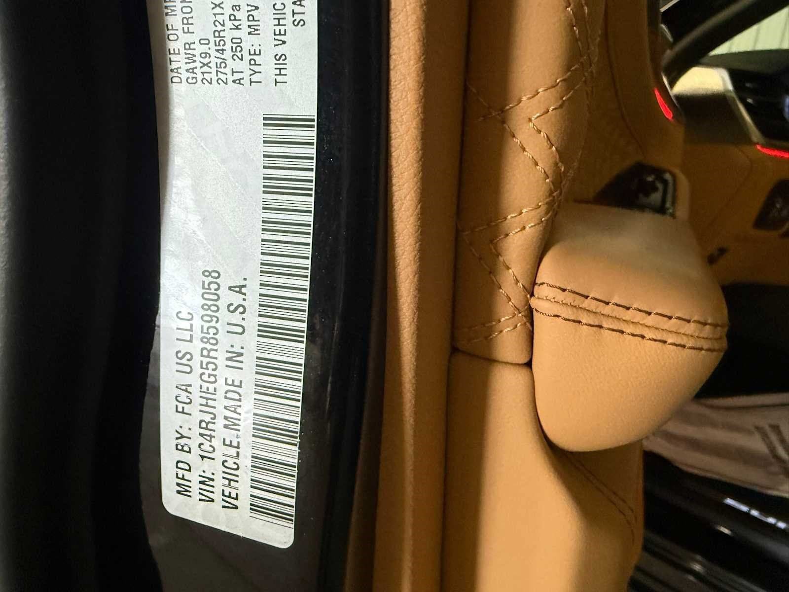 Certified 2024 Jeep Grand Cherokee Summit AWD/4WD image 40