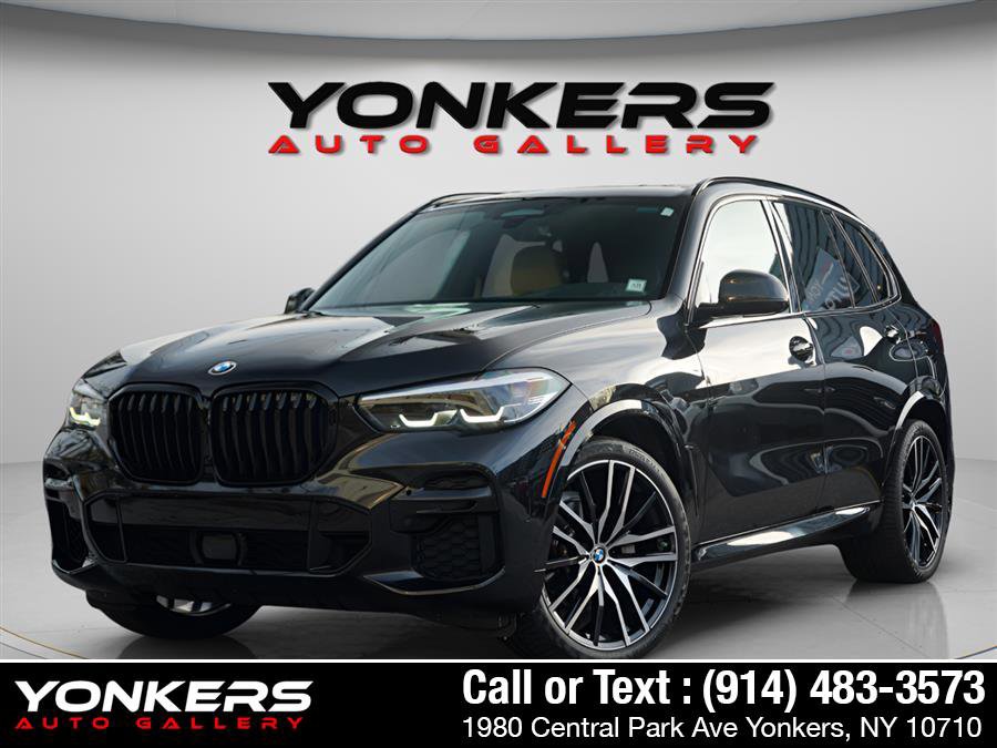 Used 2022 BMW X5 xDrive40i w/ M Sport Package image 1