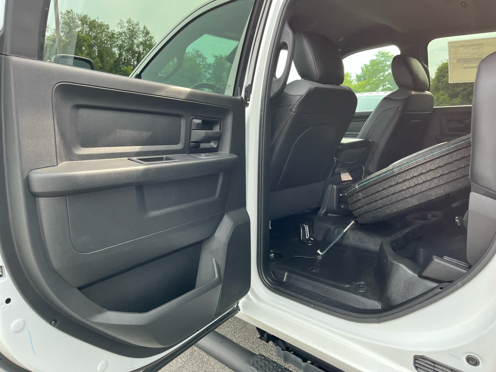 New 2026 RAM 4500 Tradesman w/ Chrome Appearance Group AWD/4WD image 22